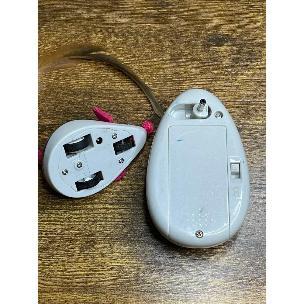 Petlinks Cheese Chaser Electronic Remote Controlled Toy